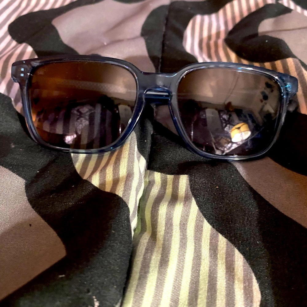 Costas sunglasses BNWT. Beautiful glasses